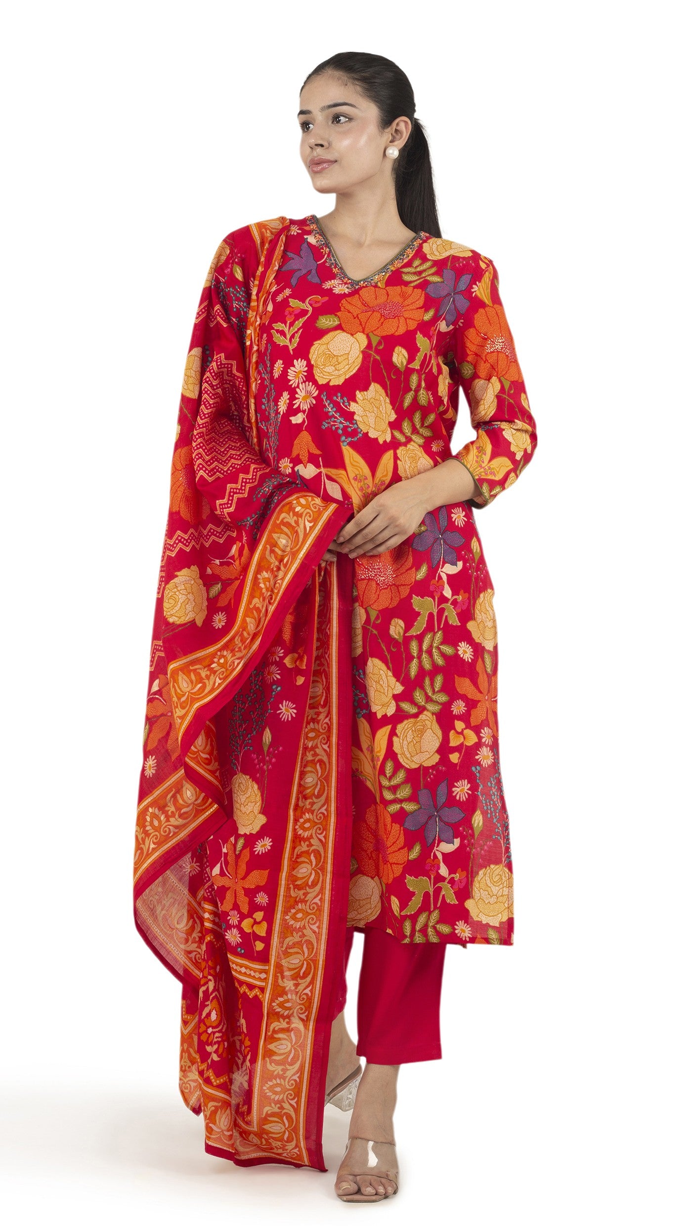 𝗩𝗶𝗯𝗿𝗮𝗻𝘁 𝗥𝗲𝗱 𝗙𝗹𝗼𝗿𝗮𝗹 𝗣𝗿𝗶𝗻𝘁𝗲𝗱 𝗞𝘂𝗿𝘁𝗮 𝗦𝗲𝘁 with Dupatta