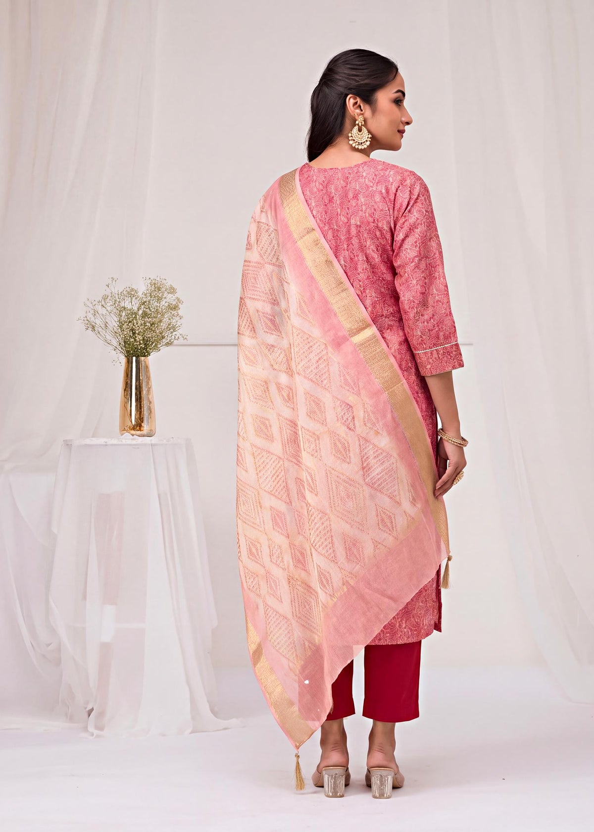 Rose Pink Shimmer Paisley Print Kurta Set with Organza Dupatta – back view with golden border dupatta